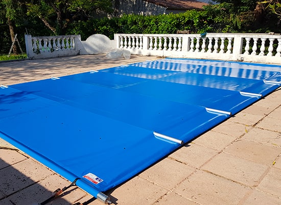 Couverture de sécurité à barres pour piscine